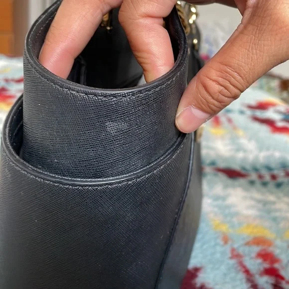 MICHAEL KORS Black with gold chain shoulder tote - Picture 10 of 11